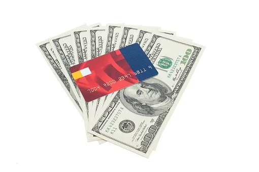 Karta kredytowa – nieocenione wsparcie czy ogromne ryzyko?